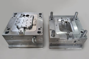 Rolee kábelfeltekerő konnektor szerszám gyártása CNC technológiával